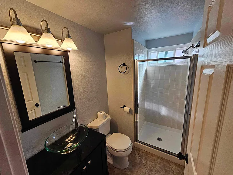 10794 Glendover Ln — Photo 11