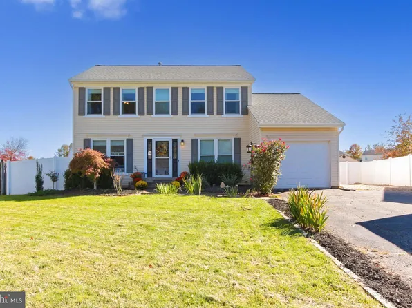 13933 Rexburg Ct, Woodbridge, VA 22193