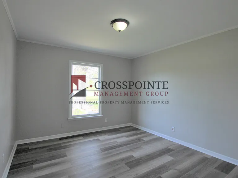 1712 Redbud Ave — Photo 13