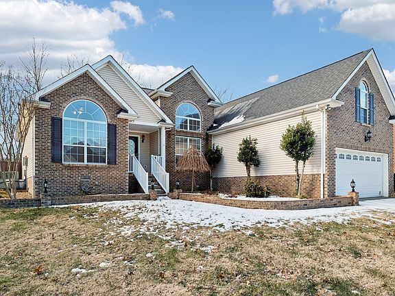 2nd image of 312 Holly Ln