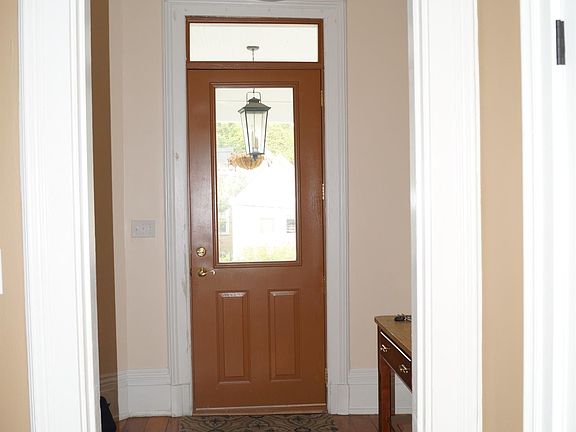3rd image of 413 Stanley Ave