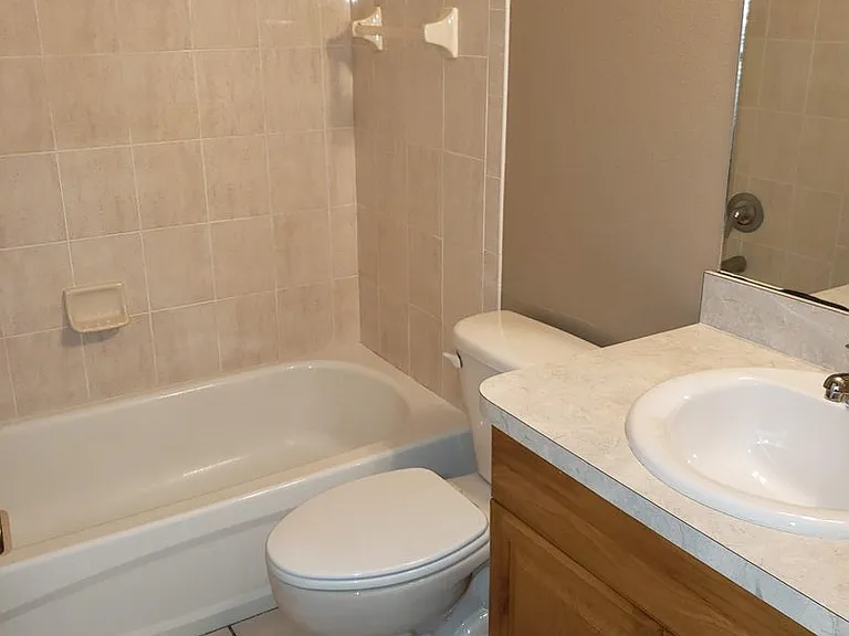 9328 N Travis Dr — Photo 10