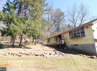 24 Locust Ln, Orwigsburg, PA 17961