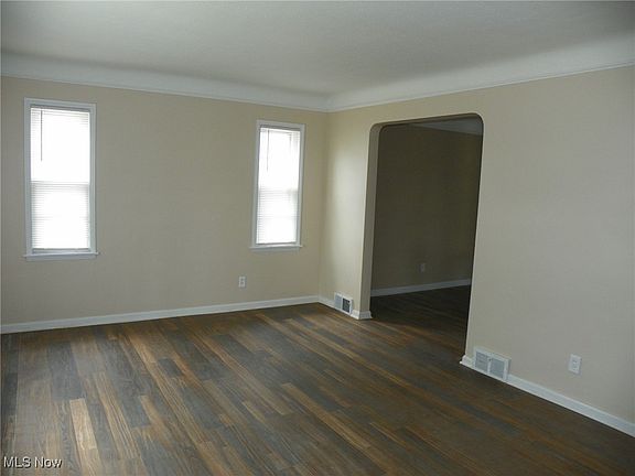 2nd image of 8314 Oxford Dr