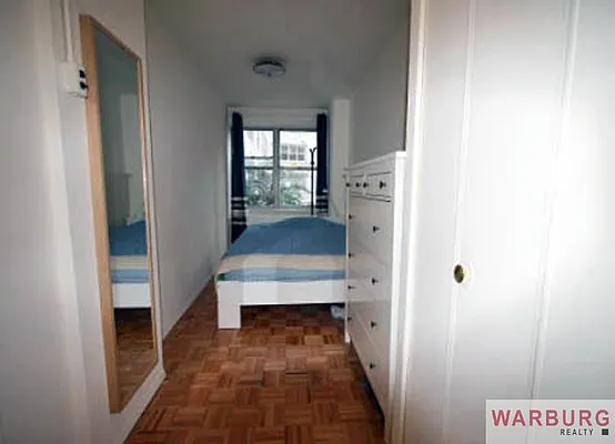 Rented by Warburg | media 7