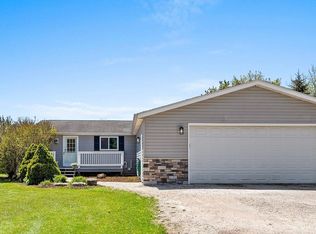 W2081 Stanelle Rd, BRILLION, WI 54110