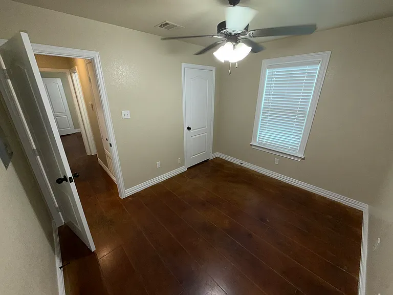 717 Ferrara Cir #B — Photo 10