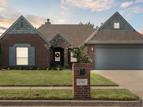 1705 W 117th Pl S, Jenks, OK 74037