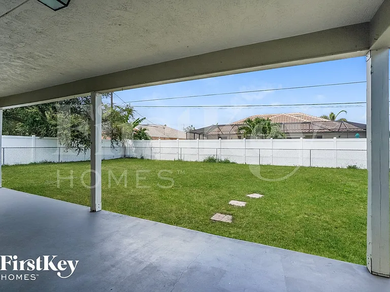 807 SW 3rd Ave — Photo 14