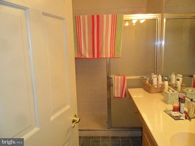 222 Delaware St #2 — Photo 8