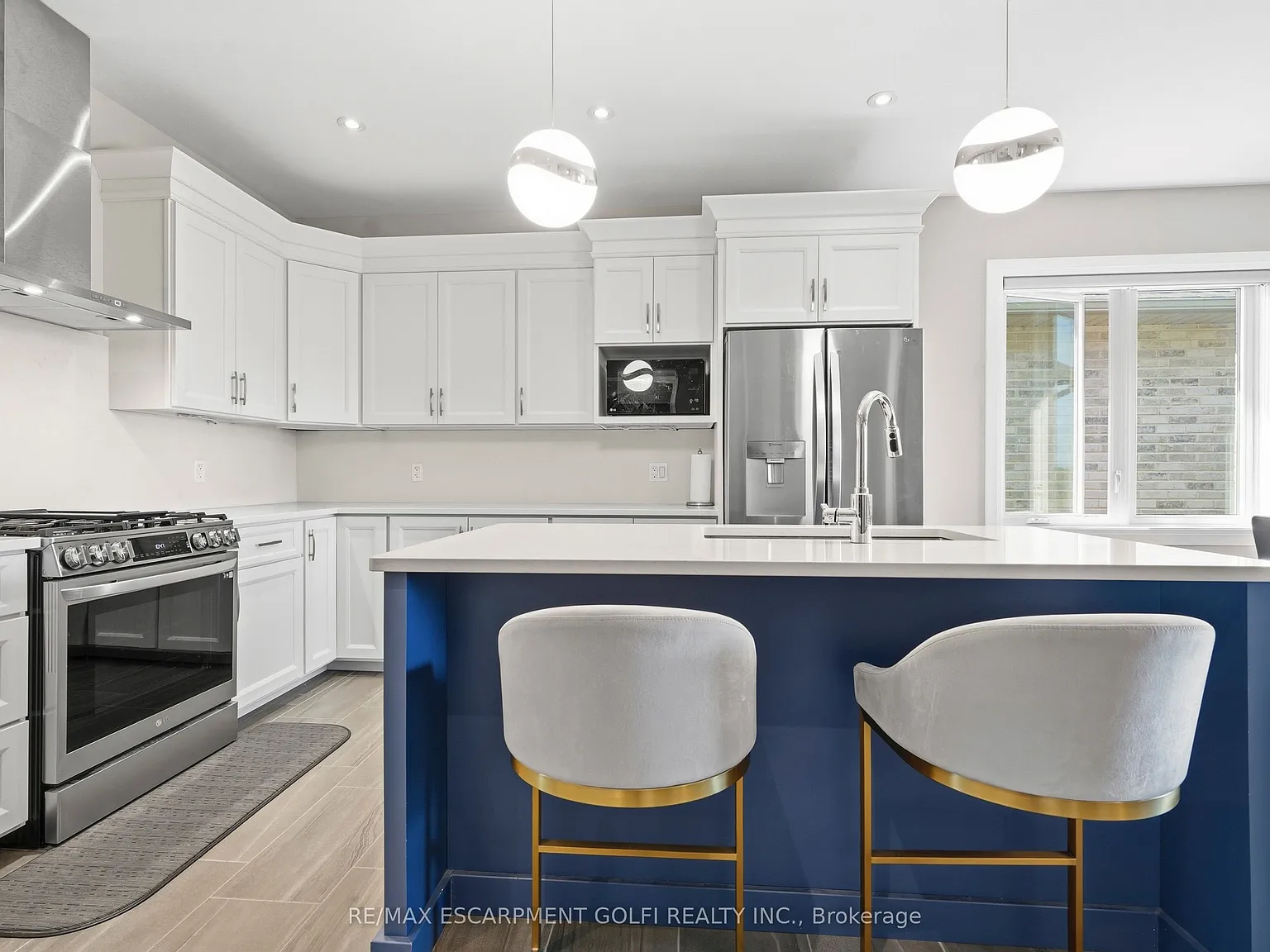 3 bed, $3,000 — Photo 3