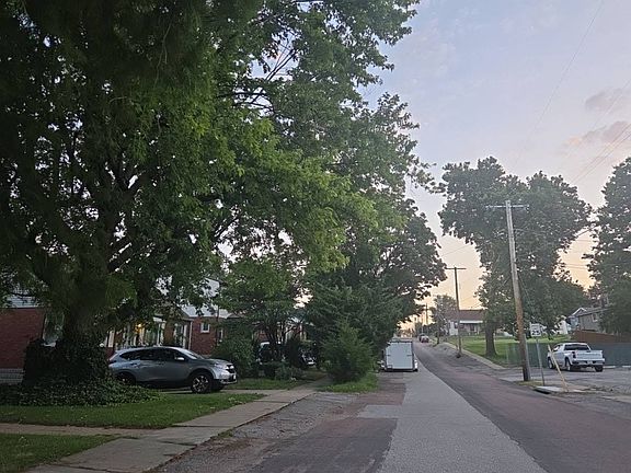 4th image of 8633 Brinker Ave