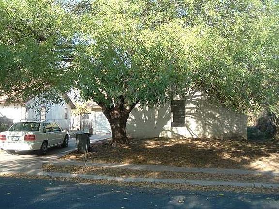 2nd image of 2302 Rockridge Dr
