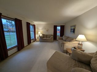 7317 Selzer Rd, Fairfax, IA 52228