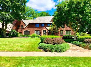 1153 Sunset View Dr, Akron, OH 44313