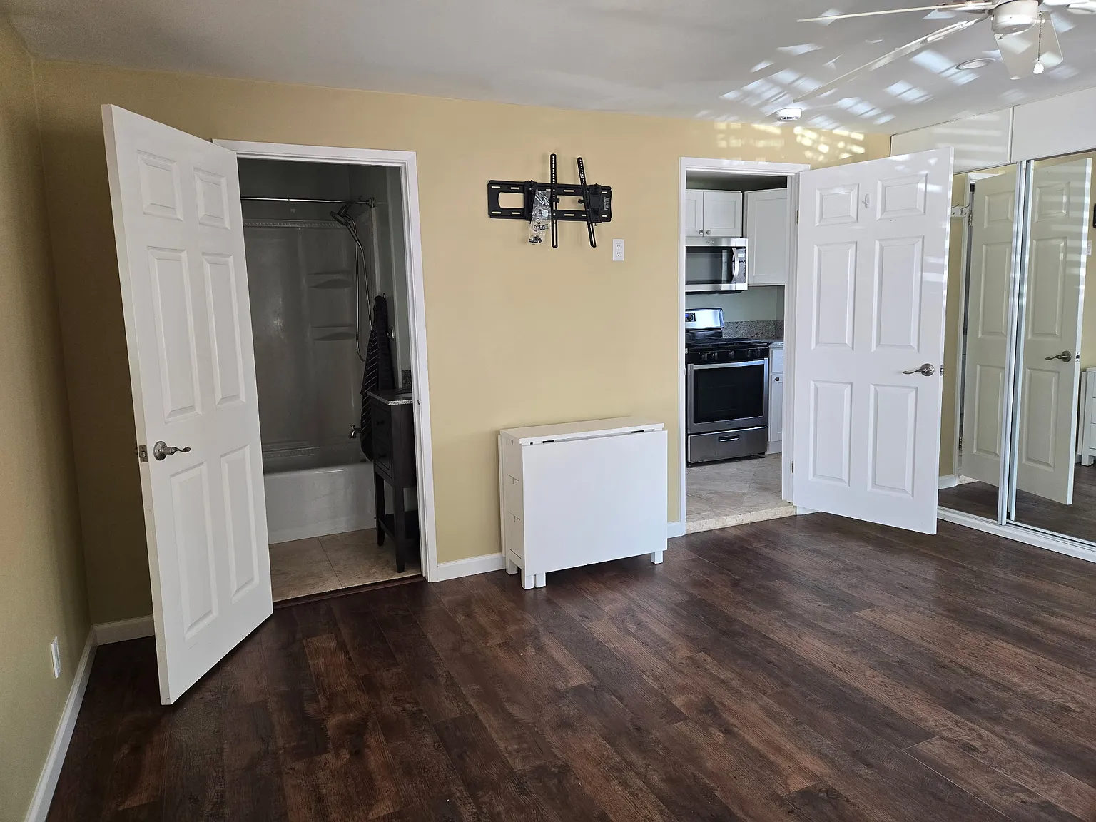 1 bed, 415 sqft, $1,500 — Photo 4