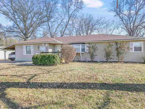 1104 S Water St, Clinton, MO 64735