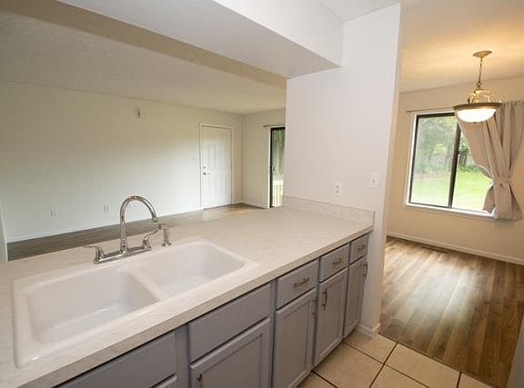 4th image of 1020 Clarinet Blvd E #1020