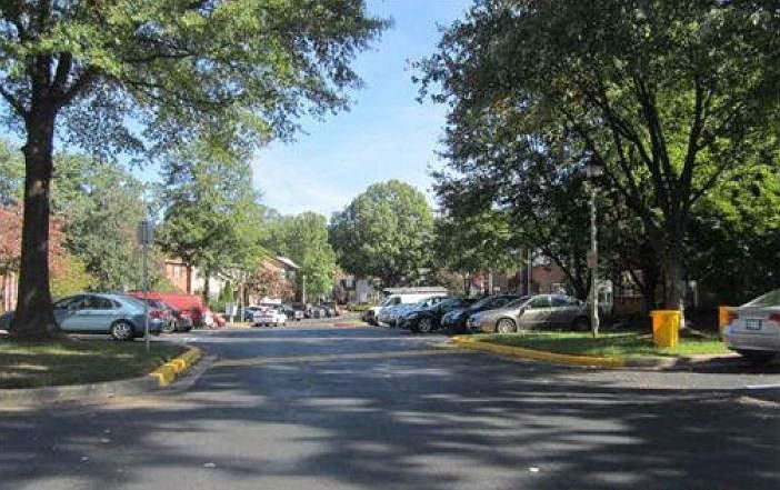 2nd image of 1697 Yorktown Ct