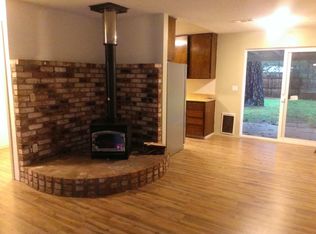 222 W River St, Cave Junction, OR