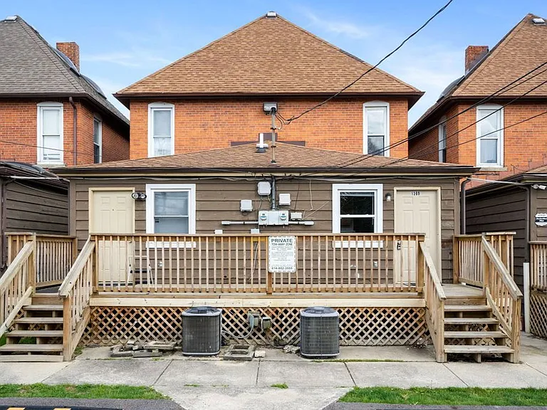 1369 Indianola Ave — Photo 33