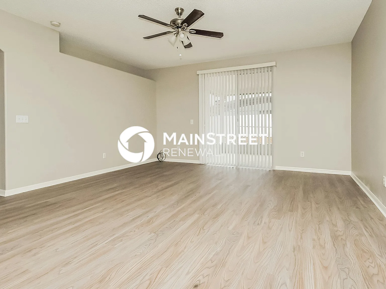 527 Madina Cir — Photo 3