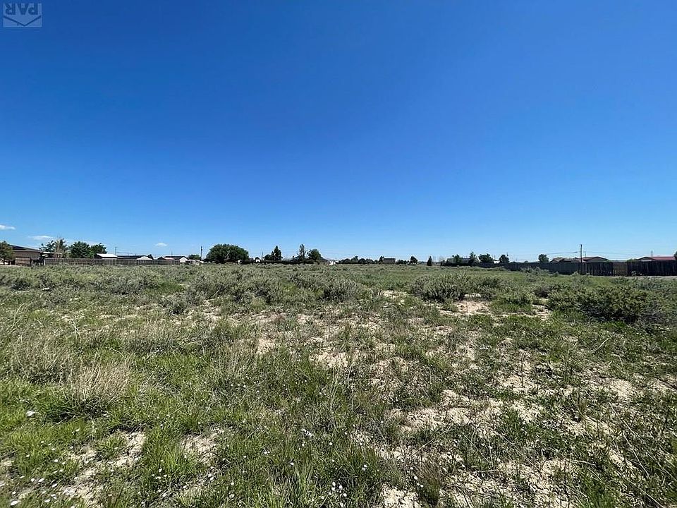 2nd image of 852 E Platteville Blvd