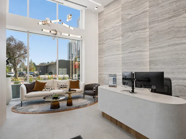 485 W 42nd Ave #1404, Vancouver, BC V5Y 2S8