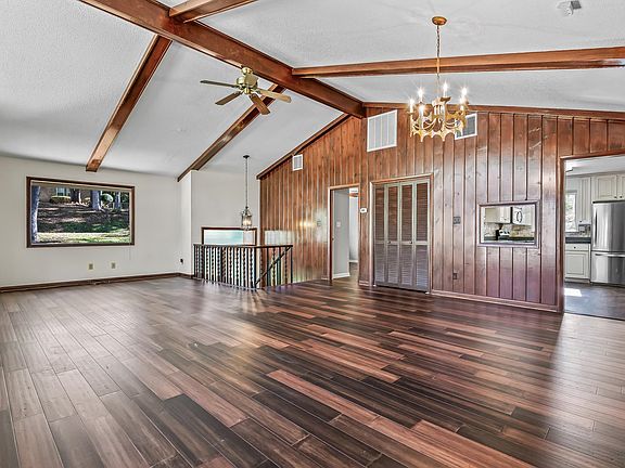5th image of 3206 Brookforest Dr