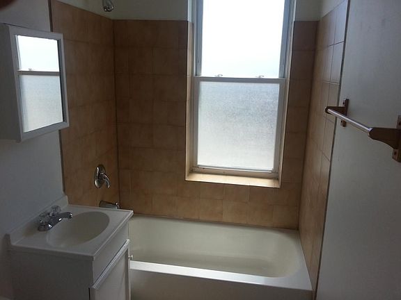 3rd image of 13 N Mayfield Ave APT 312