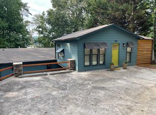 302 Cardinal Ln, Toccoa, GA 30577