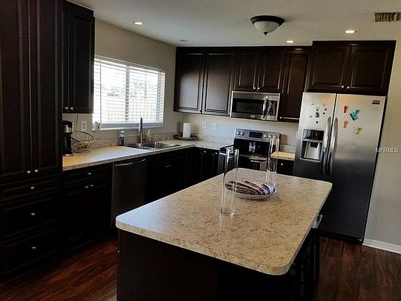 3rd image of 2666 Lakeshore Cir