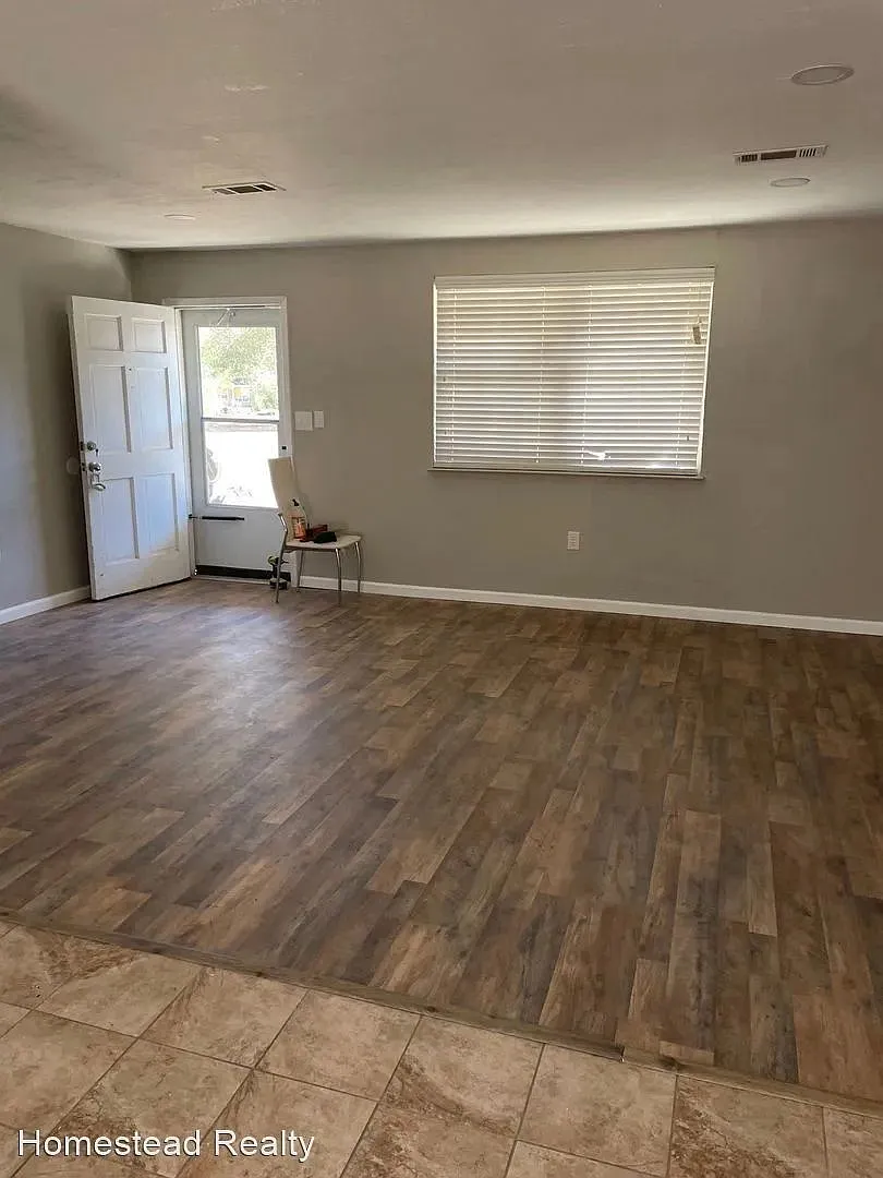 3 Bedroom, 2 Bathroom Home for Rent in Silsbee — Photo 3