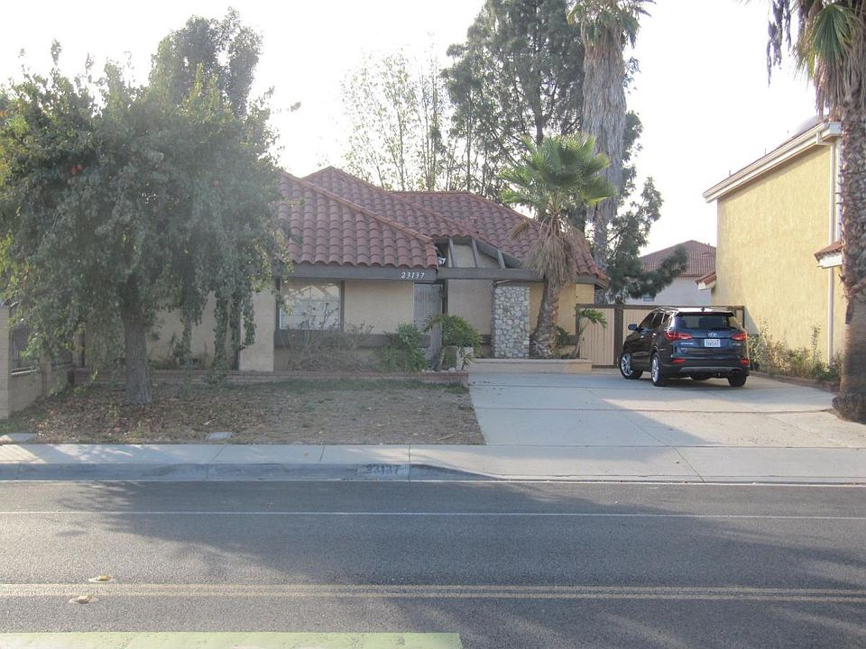 1st image of 23137 Bay Ave