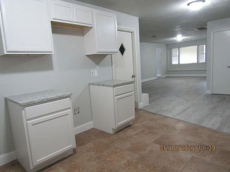 1202 NW Lake Ave — Photo 32