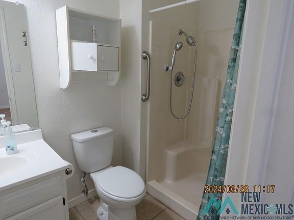 2nd image of 1019 Poplar St