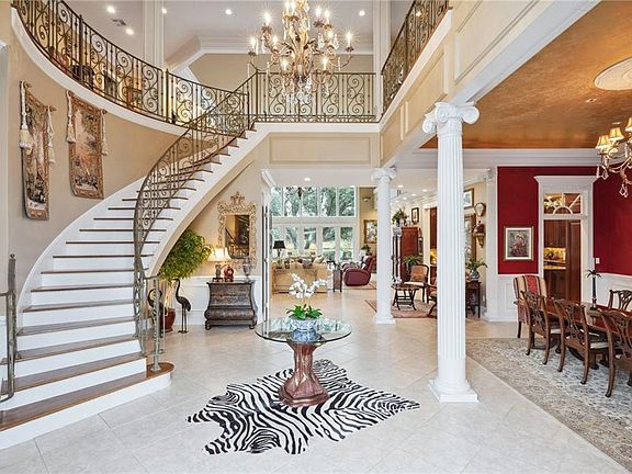5th image of 104 Chateau Saint Michel Dr