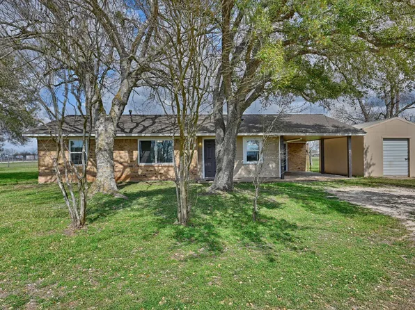 3249 Newsom Rd, Bellville, TX 77418
