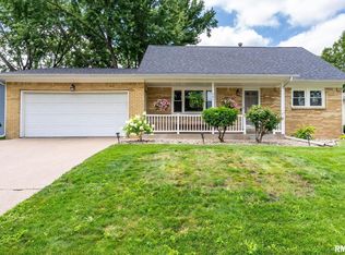 604 N 8th St, Eldridge, IA