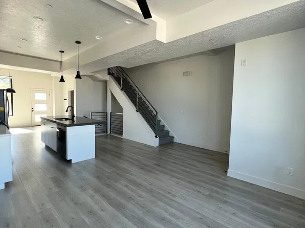 338 E Tri Ln, Draper, UT 84020