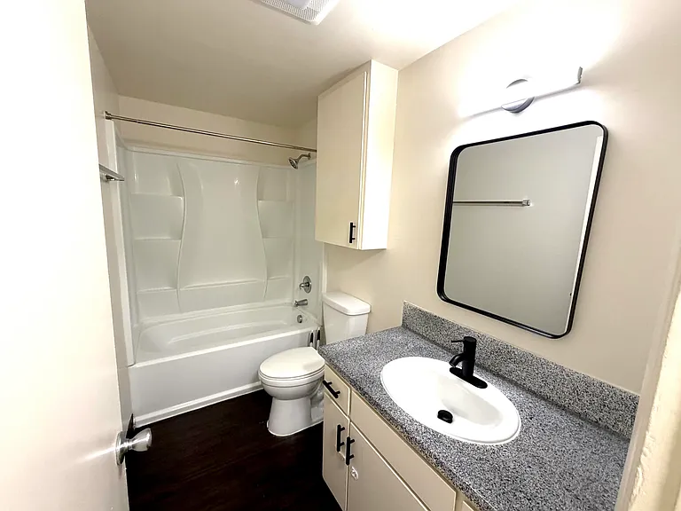 Forest Grove Apartments — Photo 30