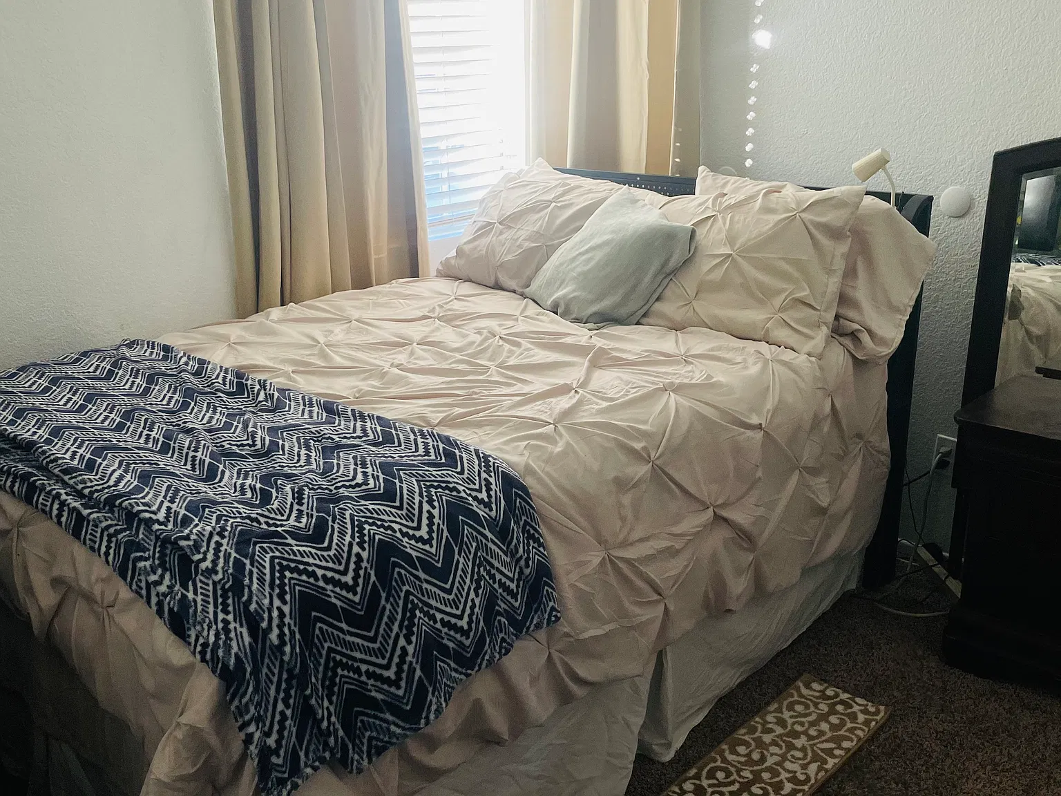 2 bed, 1655 sqft, $980 — Photo 1