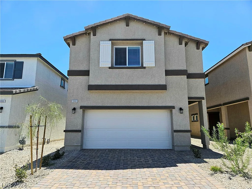 4 bed, 2.5 bath, 1855 sqft, $2,295 — Photo 1