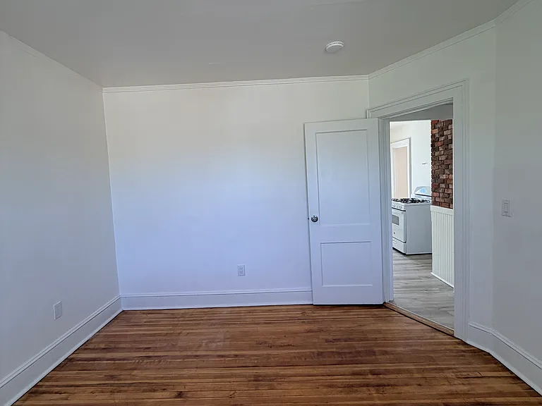 49 Henry St #3 — Photo 21