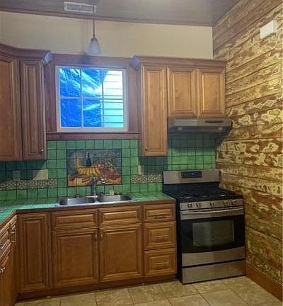 5th image of 731 Lesseps St