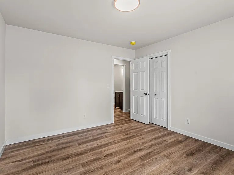1302 S 14th Ave — Photo 44