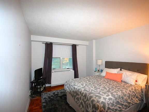 3rd image of 2400 Johnson Ave APT 2A