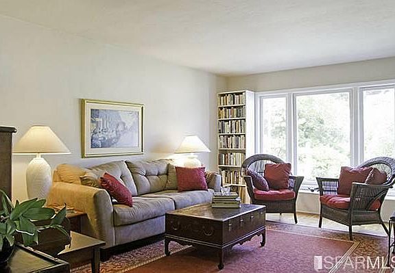 3rd image of 1586 Shrader St