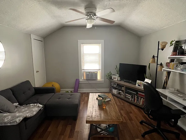 340 E Troy St #2 — Photo 10