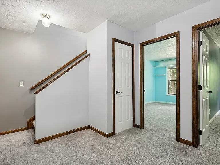 370 Bellpointe Cmns — Photo 8
